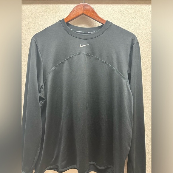 Nike Dri-Fit Swift Element UV Top - Picture 6 of 7